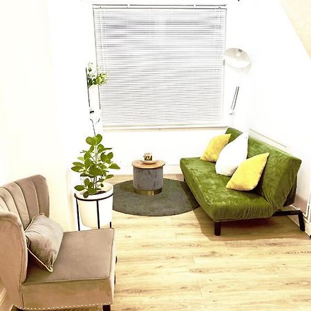 لايستر Edens Place المظهر الخارجي الصورة
