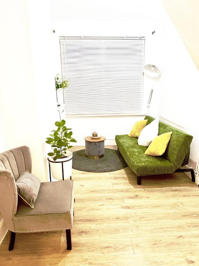 لايستر Edens Place المظهر الخارجي الصورة